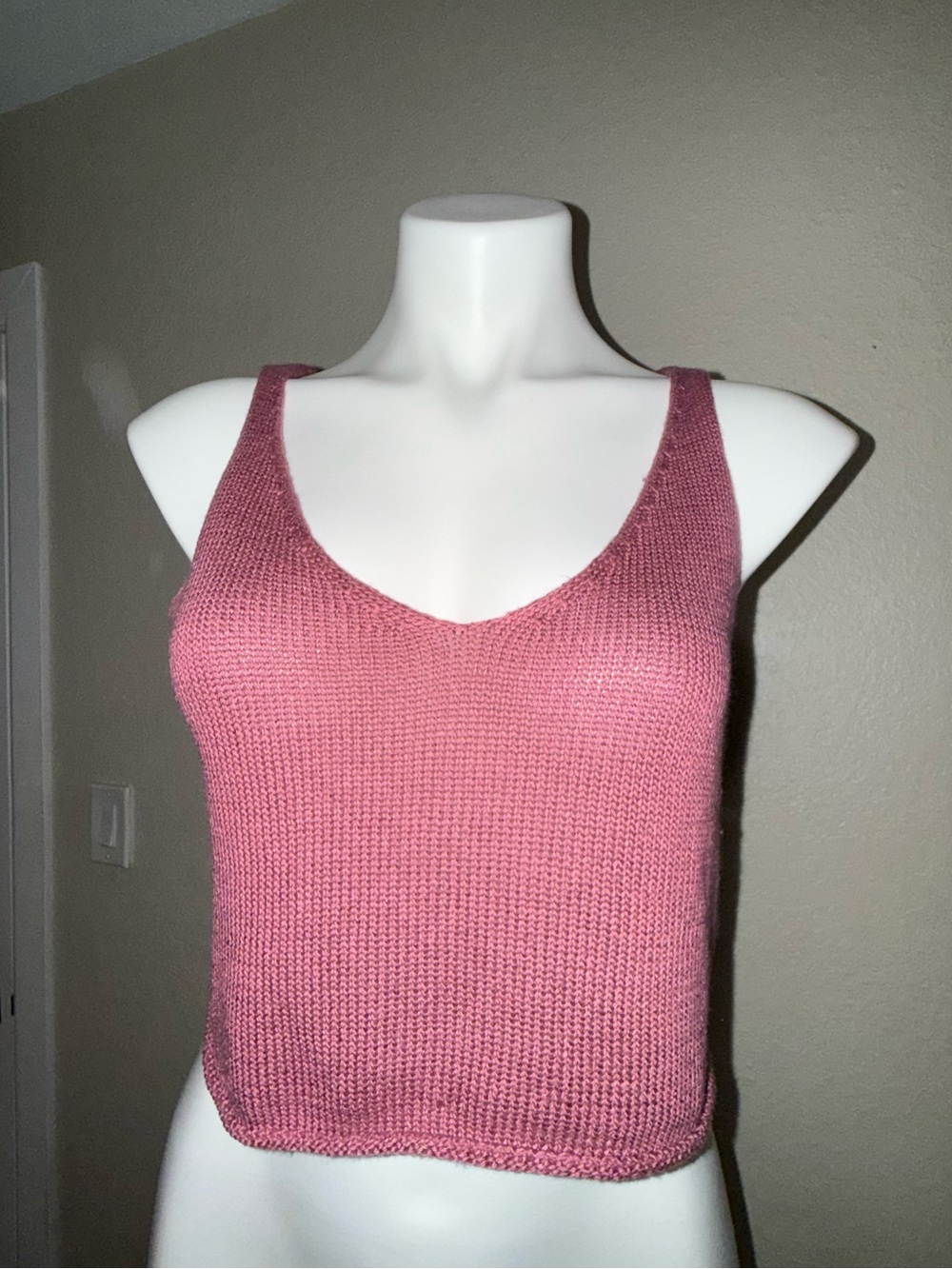 Forever 21 Sleeveless V-Neck Knit Tank Top Mauve Pink